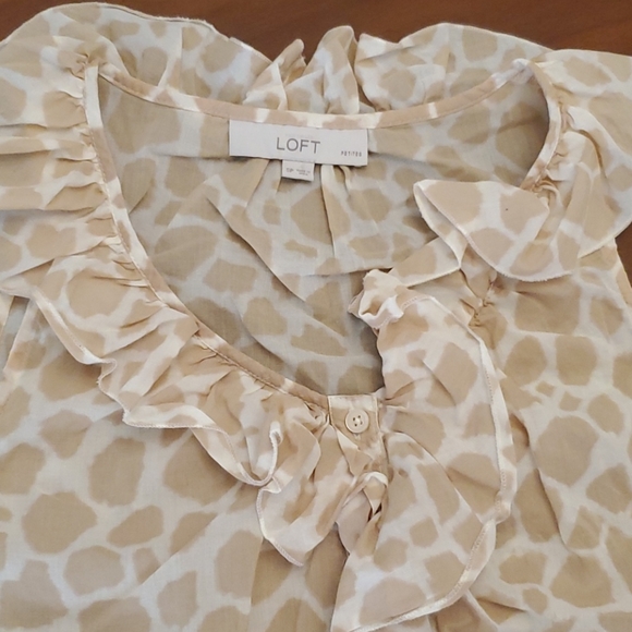 🍒5/$25🍒Loft Ruffle Sleeveless Blouse - Picture 2 of 4